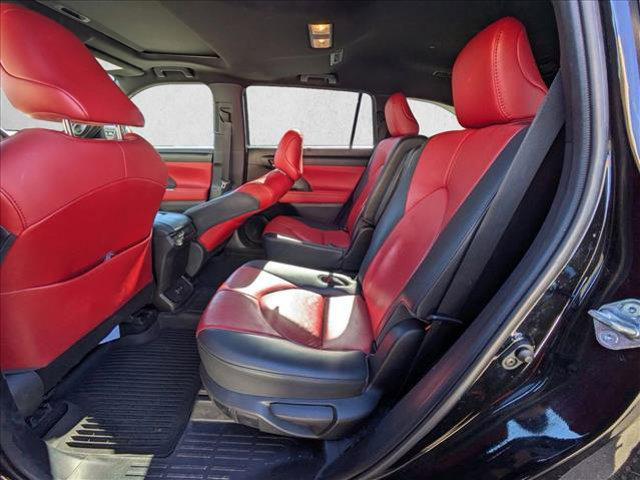 used 2021 Toyota Highlander car, priced at $29,000