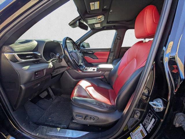 used 2021 Toyota Highlander car, priced at $29,000