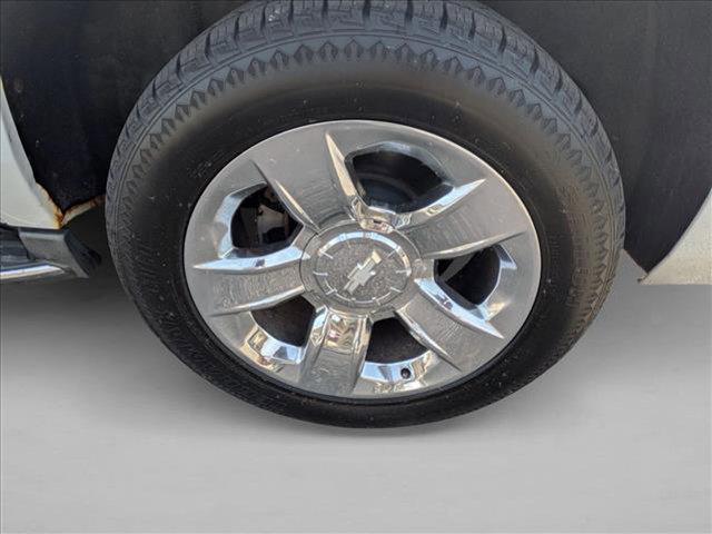 used 2015 Chevrolet Suburban car, priced at $18,000