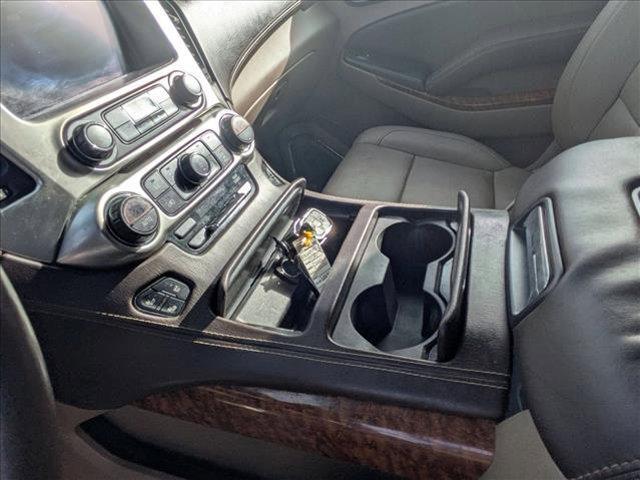 used 2015 Chevrolet Suburban car, priced at $18,000