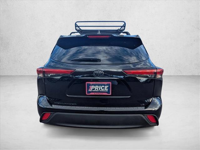 used 2022 Toyota Highlander car, priced at $25,000