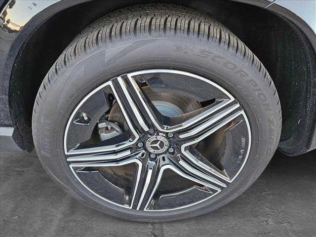 new 2024 Mercedes-Benz GLE 580 car, priced at $94,635
