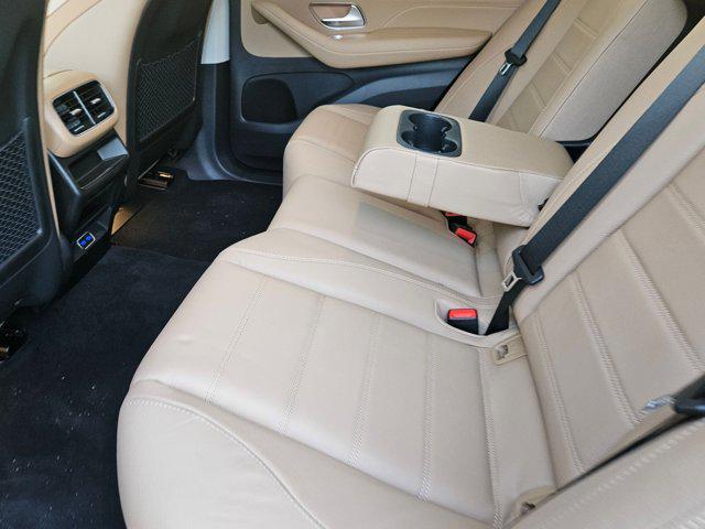 new 2024 Mercedes-Benz GLE 580 car, priced at $94,635