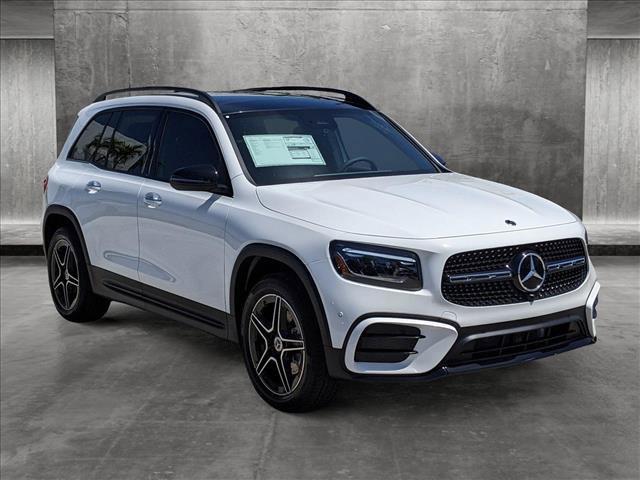 new 2024 Mercedes-Benz GLB 250 car, priced at $52,625