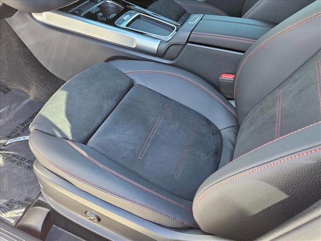 new 2025 Mercedes-Benz GLB 250 car, priced at $51,975