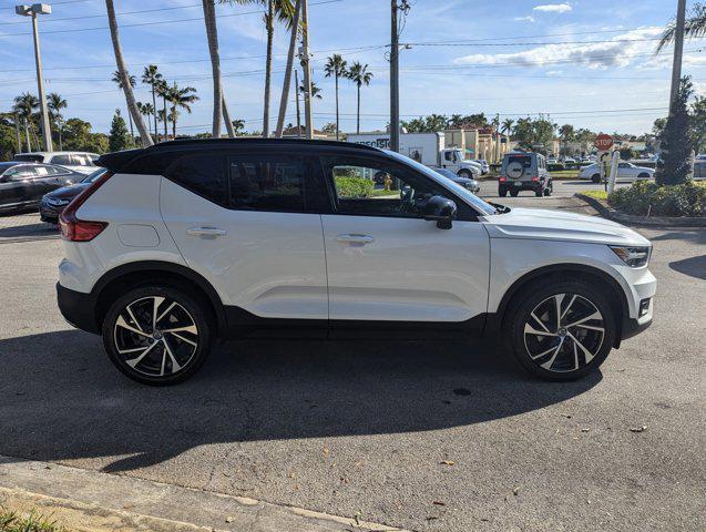 used 2020 Volvo XC40 car, priced at $25,845