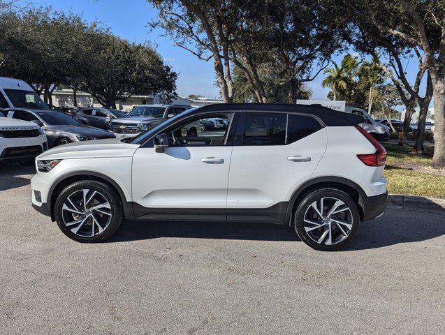 used 2020 Volvo XC40 car, priced at $25,845