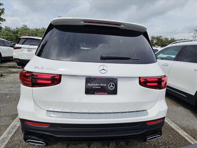 new 2025 Mercedes-Benz GLB 250 car, priced at $51,975