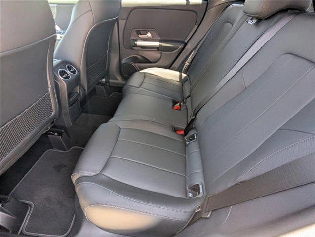 new 2025 Mercedes-Benz GLA 250 car, priced at $44,345