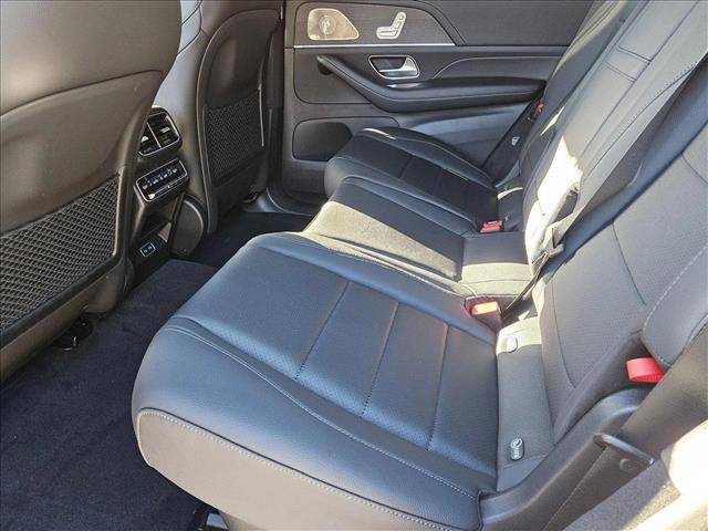 new 2025 Mercedes-Benz GLS 450 car, priced at $101,275