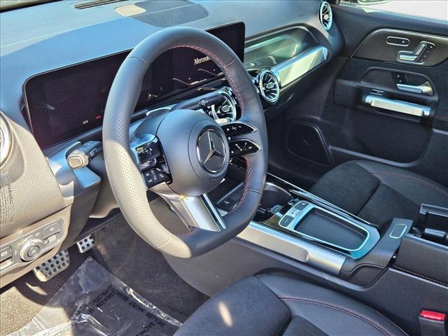 new 2024 Mercedes-Benz GLB 250 car, priced at $53,075