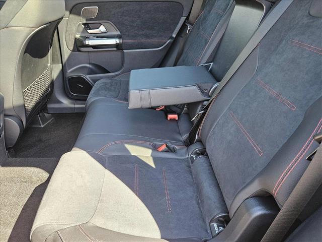 new 2024 Mercedes-Benz GLB 250 car, priced at $53,075