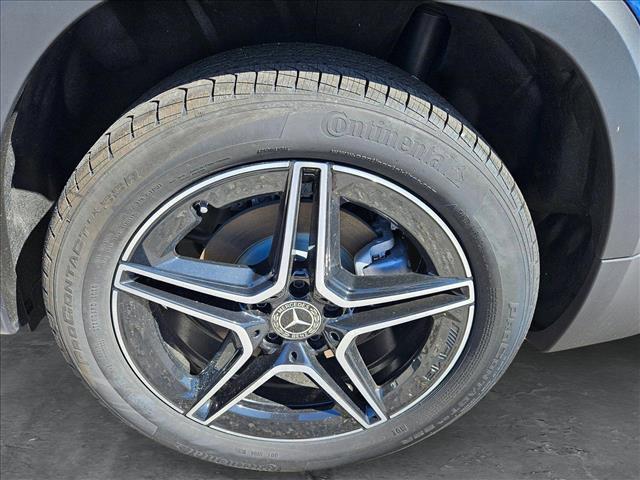 new 2024 Mercedes-Benz GLB 250 car, priced at $53,075