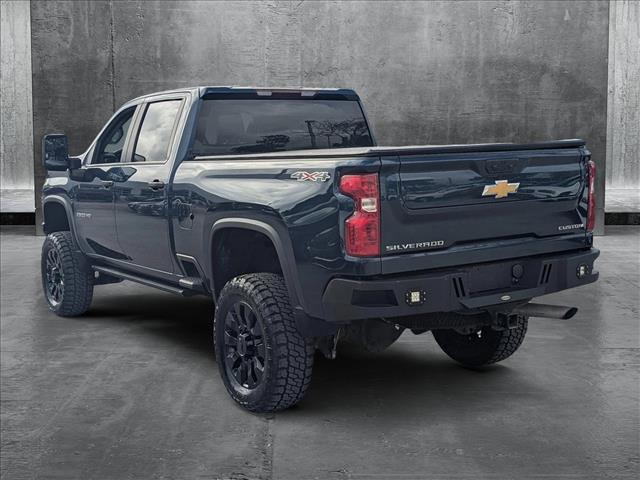 used 2022 Chevrolet Silverado 2500 car, priced at $43,869