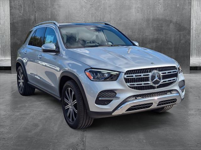 new 2025 Mercedes-Benz GLE 450 car, priced at $75,795