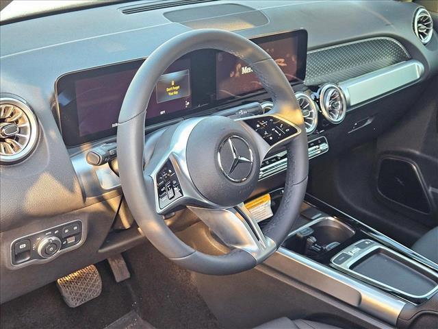 new 2024 Mercedes-Benz GLB 250 car, priced at $51,325
