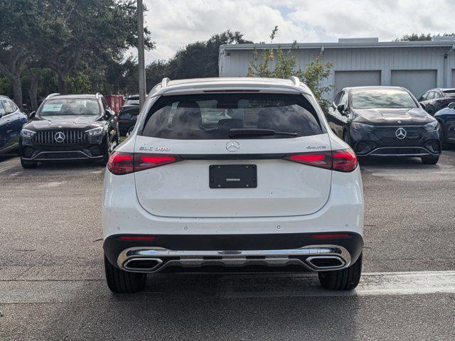 new 2025 Mercedes-Benz GLC 300 car, priced at $55,060