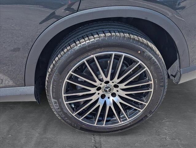 new 2025 Mercedes-Benz GLC 300 car, priced at $56,985