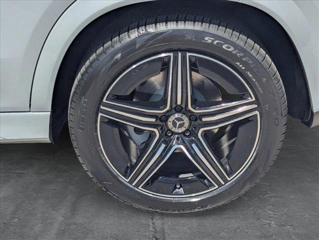 new 2025 Mercedes-Benz GLE 350 car, priced at $73,000