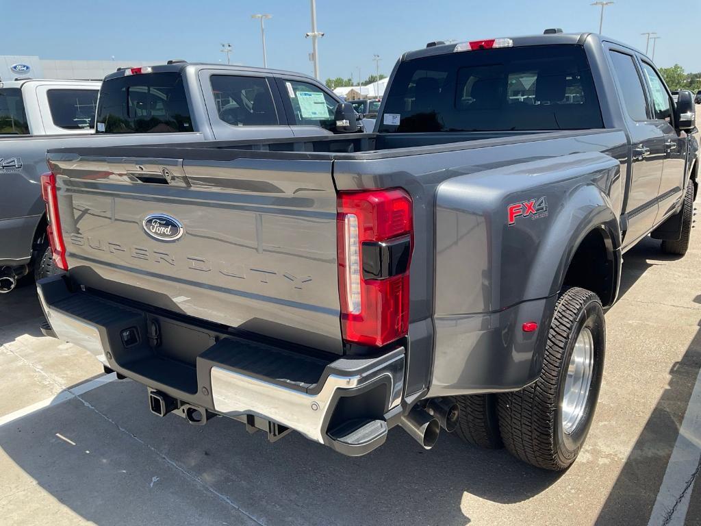 new 2025 Ford F-350 car, priced at $89,060