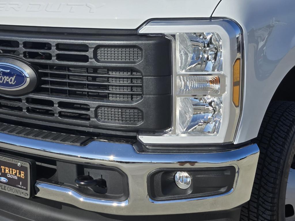 new 2025 Ford F-350 car, priced at $69,192