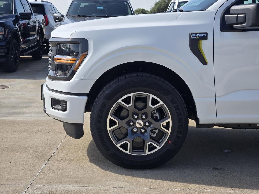 new 2025 Ford F-150 car, priced at $45,172