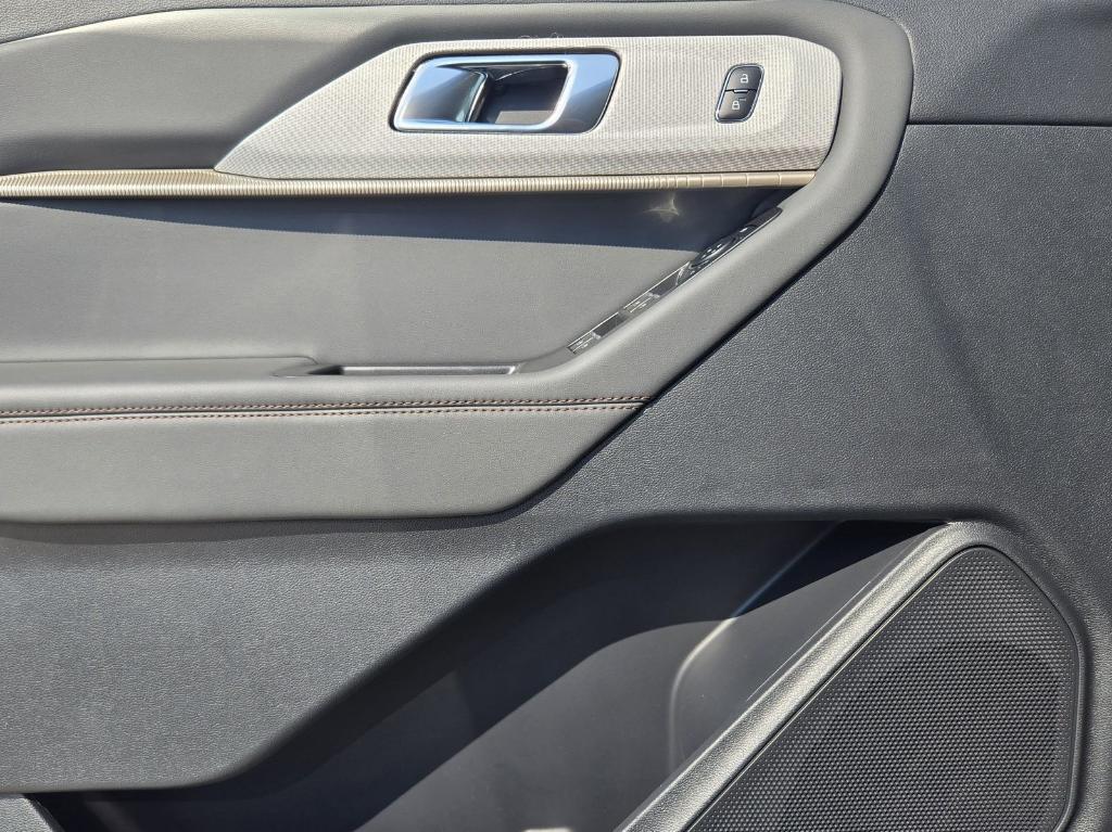 new 2025 Ford Explorer car, priced at $36,450
