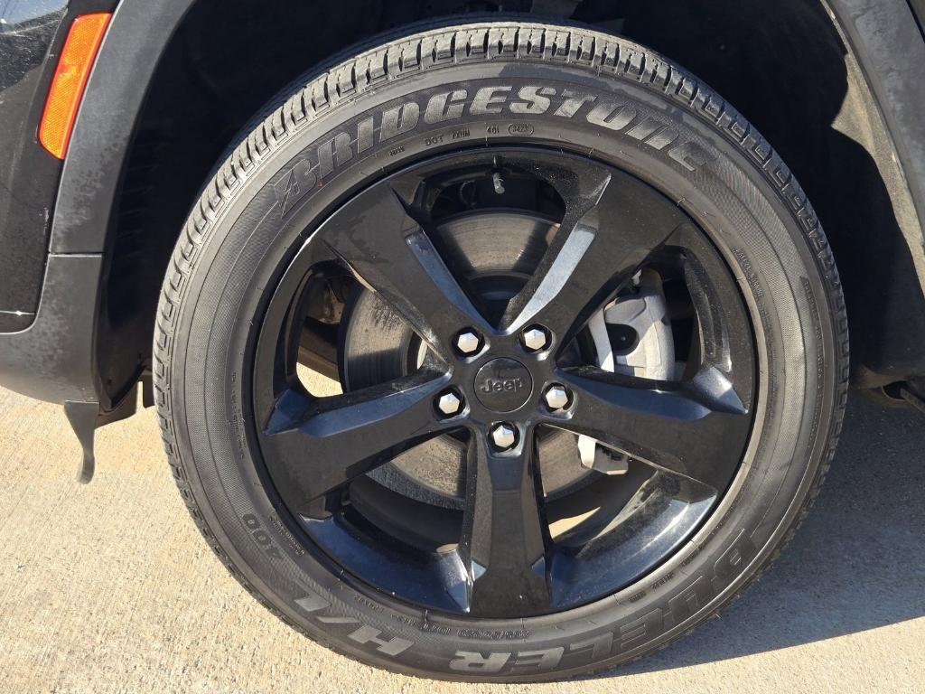 used 2023 Jeep Grand Cherokee L car, priced at $31,522