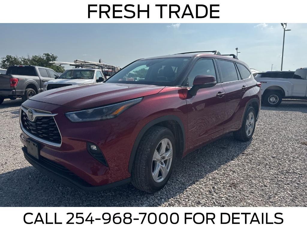 used 2021 Toyota Highlander car, priced at $27,126
