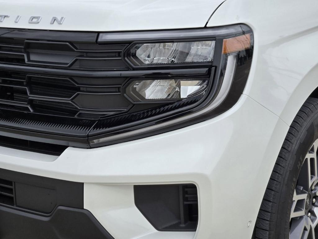 new 2025 Ford Expedition car, priced at $69,205