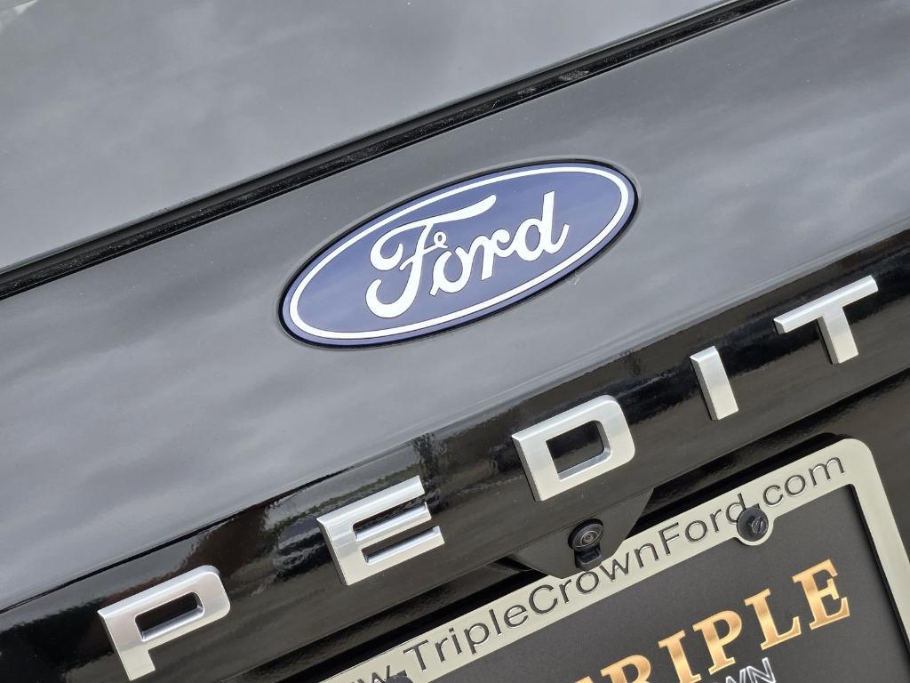 new 2025 Ford Expedition car, priced at $69,205