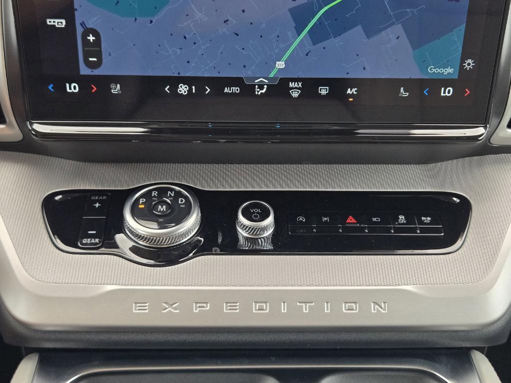 new 2025 Ford Expedition car, priced at $69,205