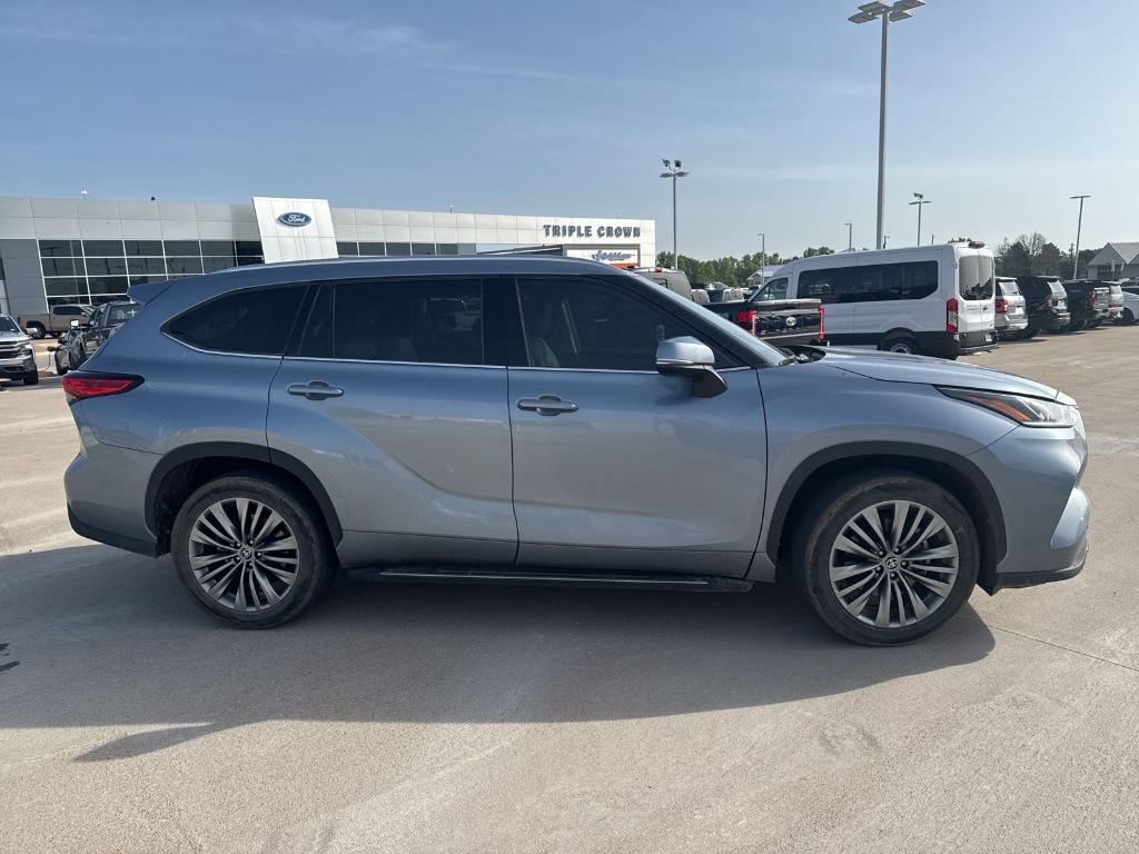used 2020 Toyota Highlander car, priced at $36,843