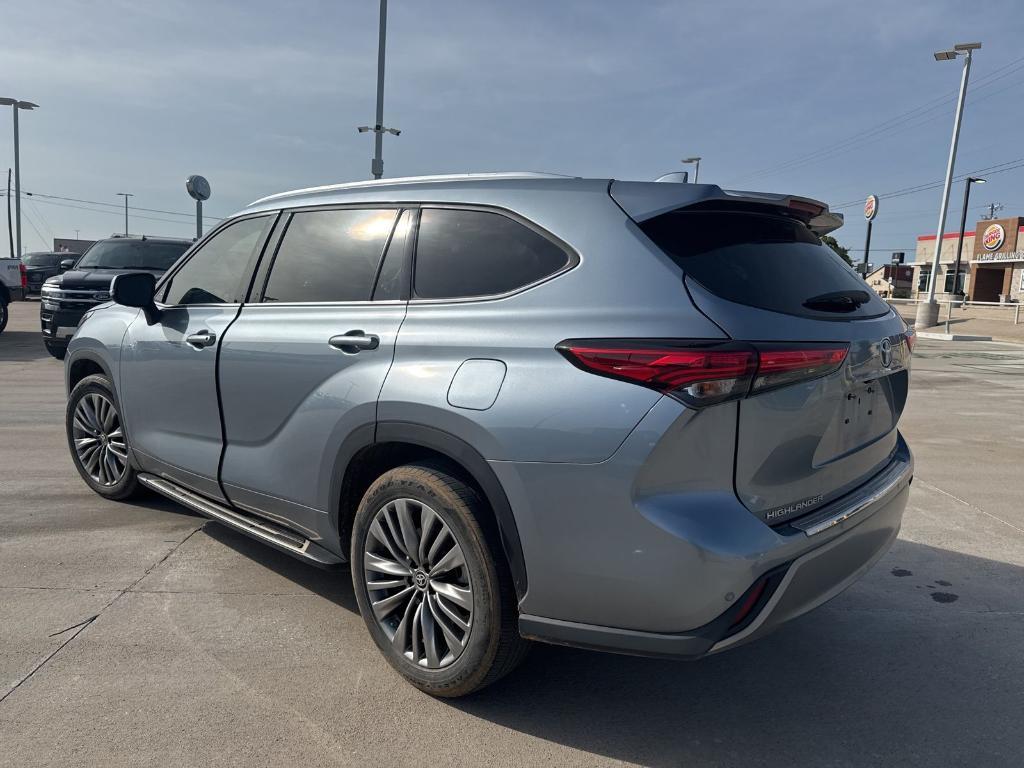 used 2020 Toyota Highlander car, priced at $36,843