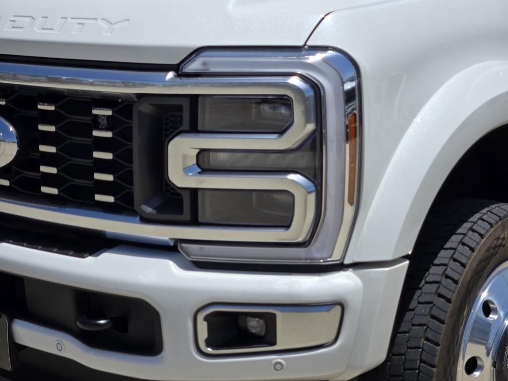new 2025 Ford F-450 car, priced at $114,020