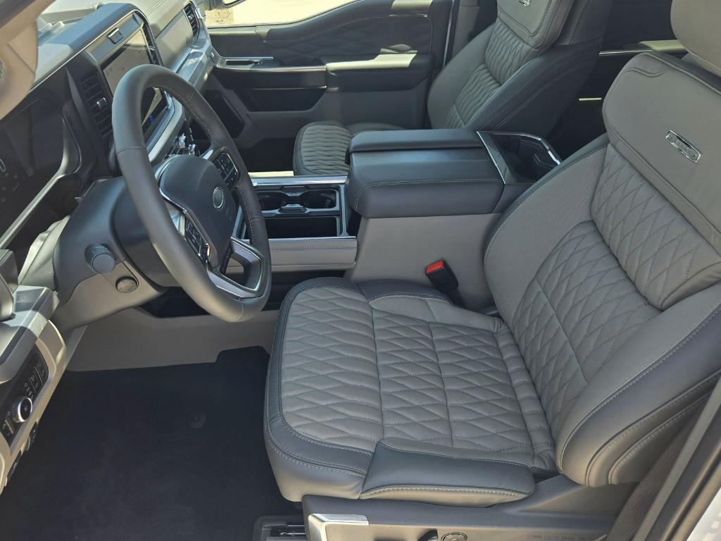 new 2025 Ford F-450 car, priced at $114,020