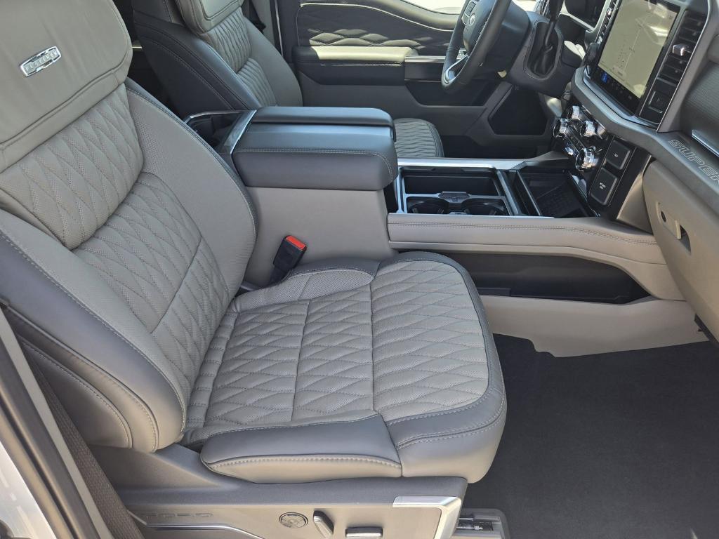 new 2025 Ford F-450 car, priced at $114,020
