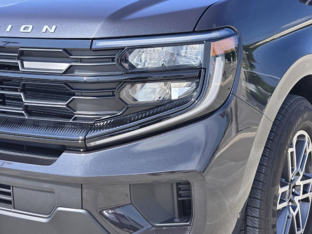 new 2025 Ford Expedition car, priced at $68,705