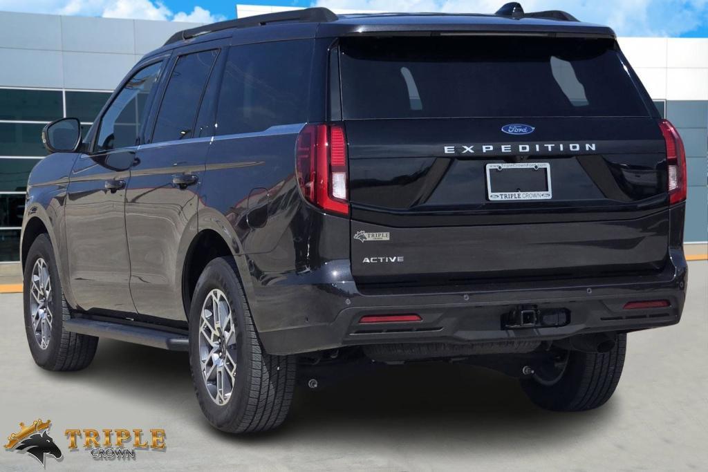 new 2025 Ford Expedition car, priced at $68,705