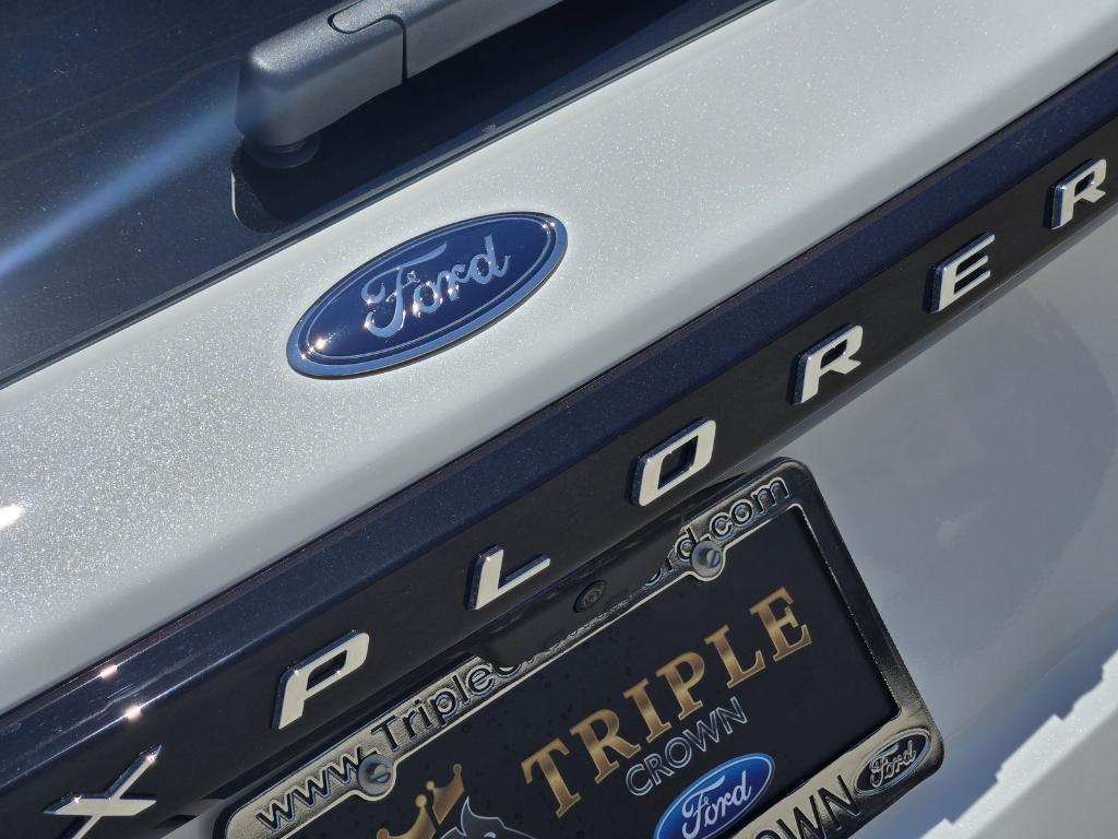 new 2025 Ford Explorer car, priced at $39,474