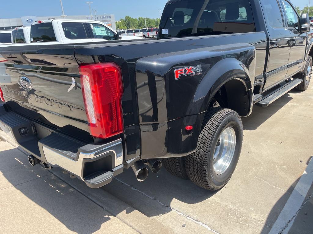 new 2025 Ford F-350 car, priced at $73,675