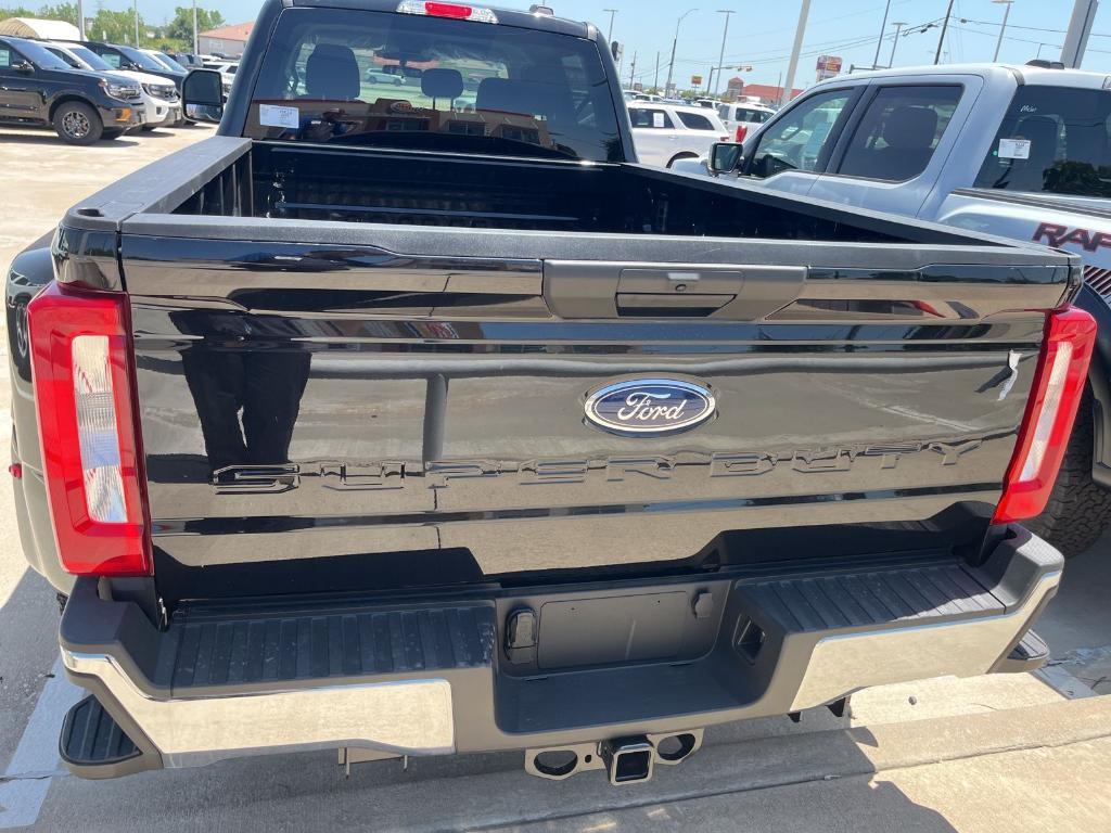 new 2025 Ford F-350 car, priced at $73,675