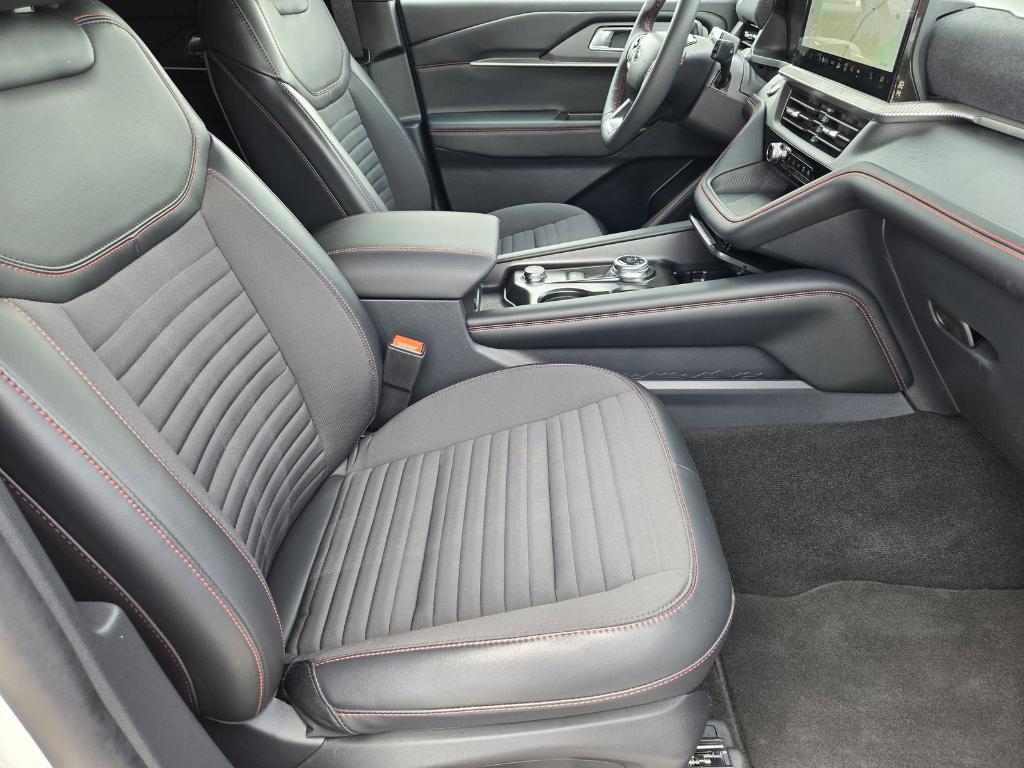 used 2025 Ford Explorer car, priced at $46,424
