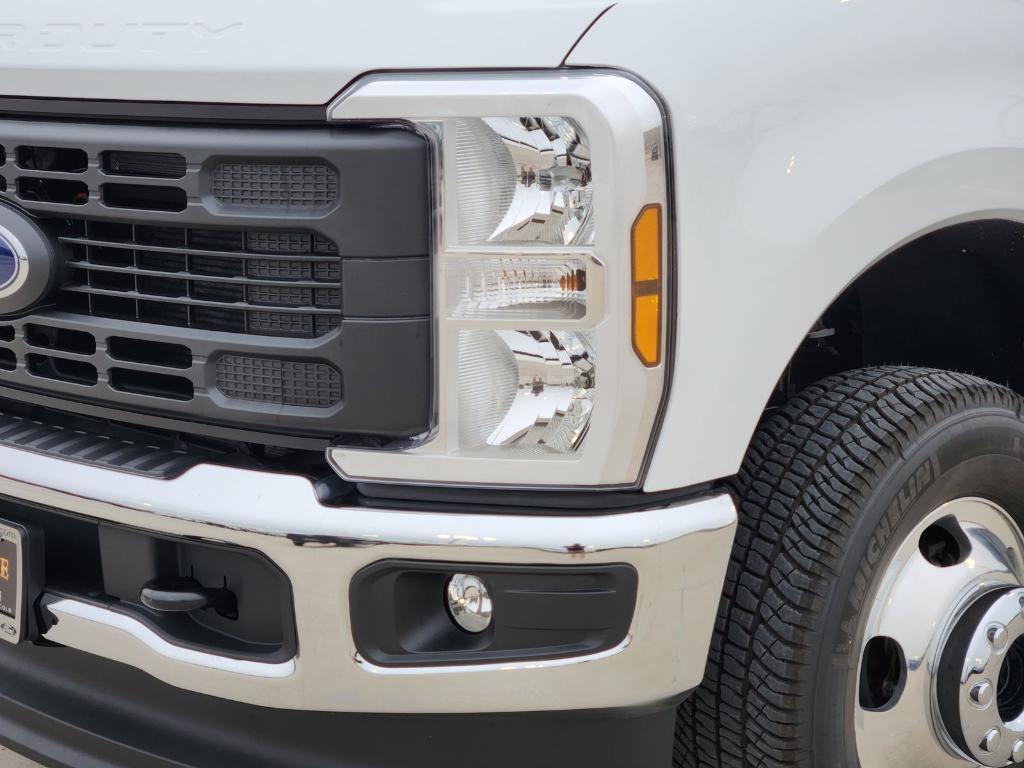 new 2025 Ford F-350 car, priced at $69,985