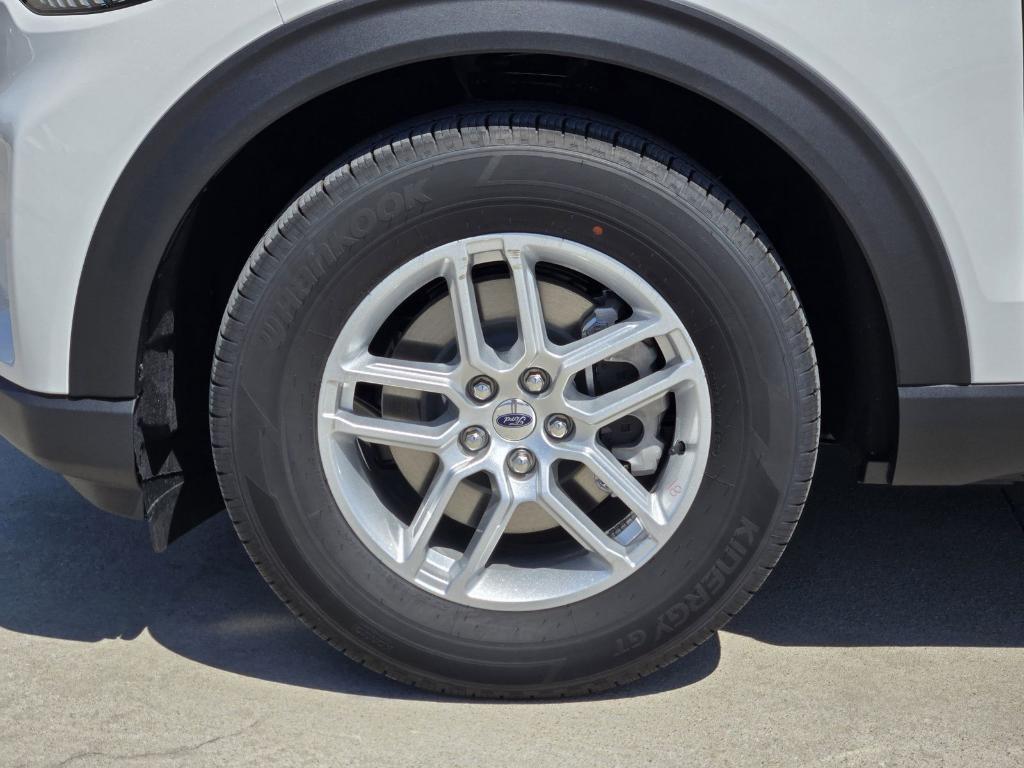 new 2025 Ford Explorer car, priced at $36,717