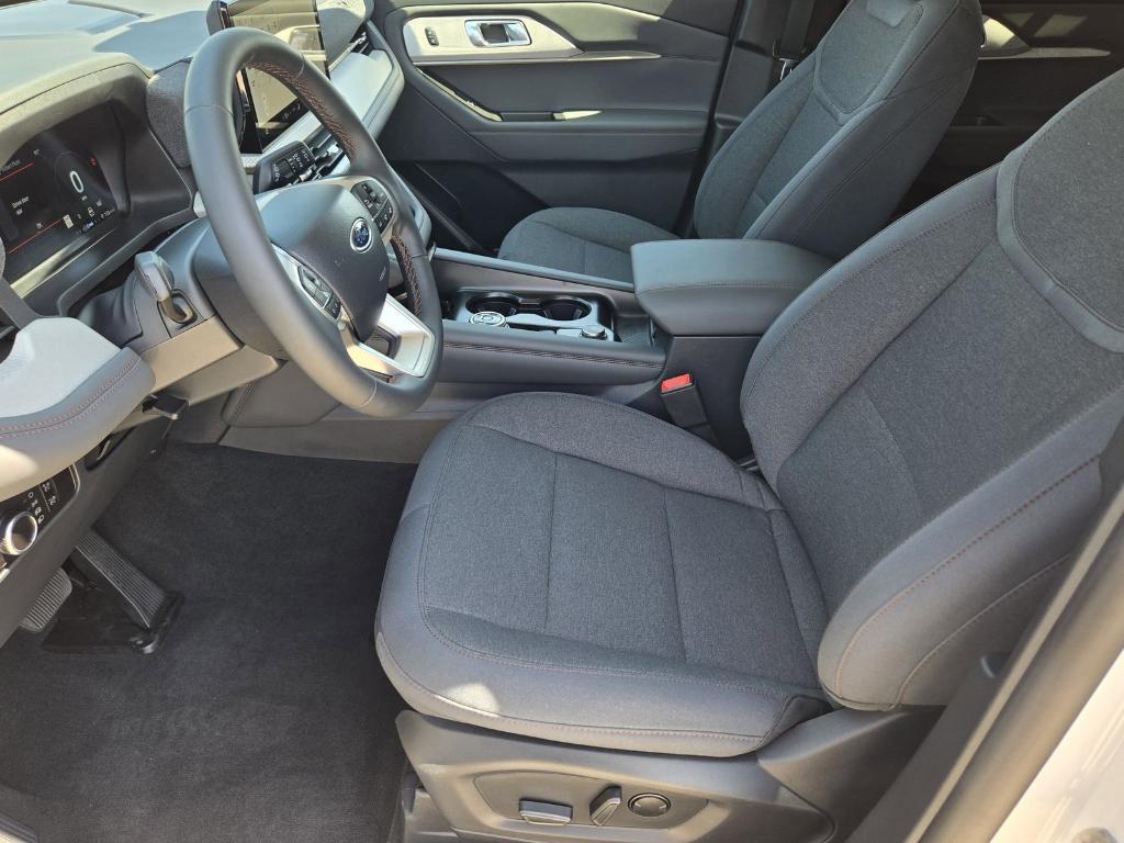new 2025 Ford Explorer car, priced at $36,717