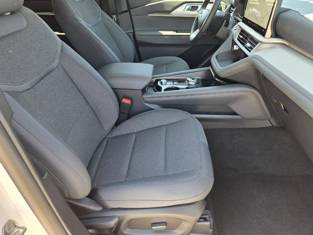 new 2025 Ford Explorer car, priced at $36,717