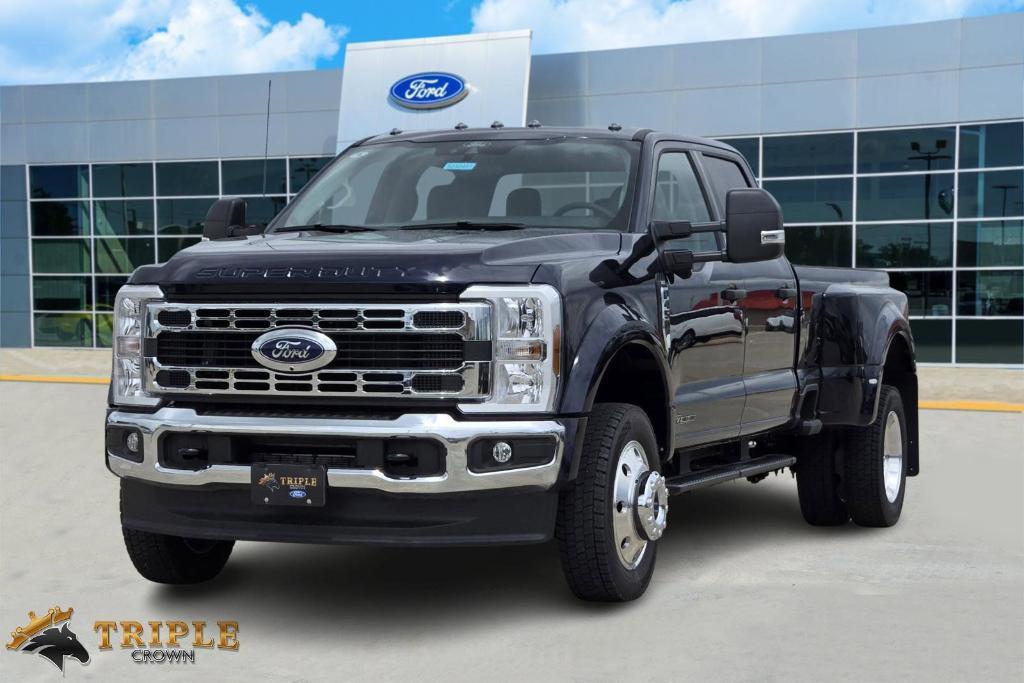 new 2025 Ford F-450 car, priced at $78,680