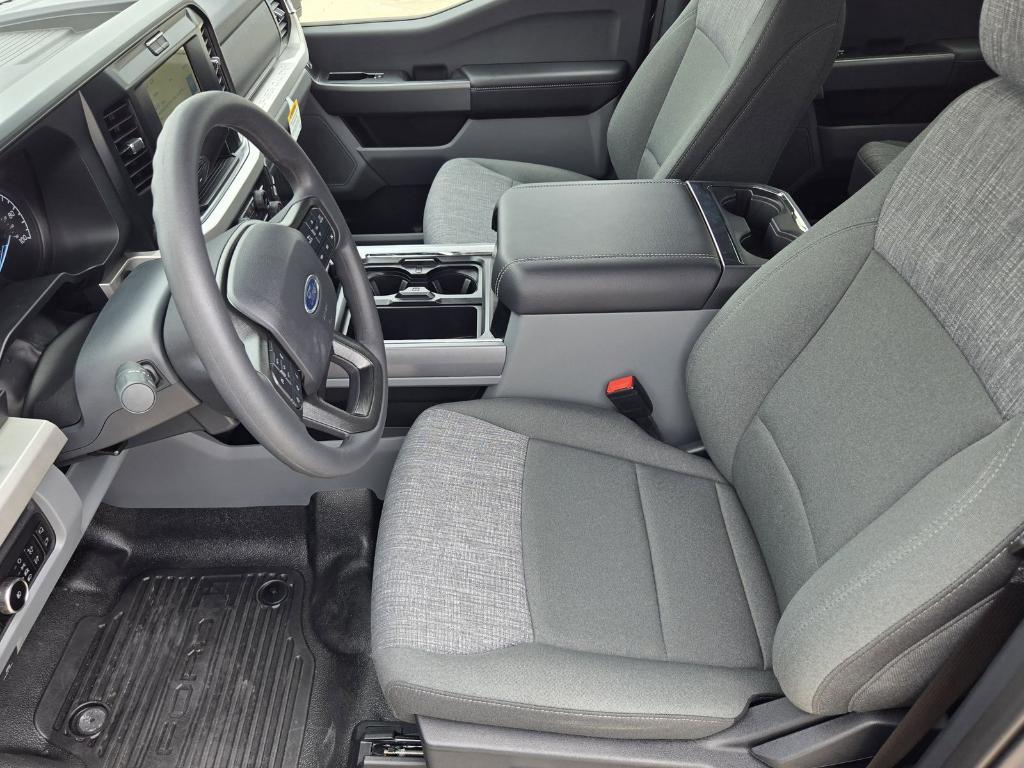 new 2025 Ford F-450 car, priced at $78,680