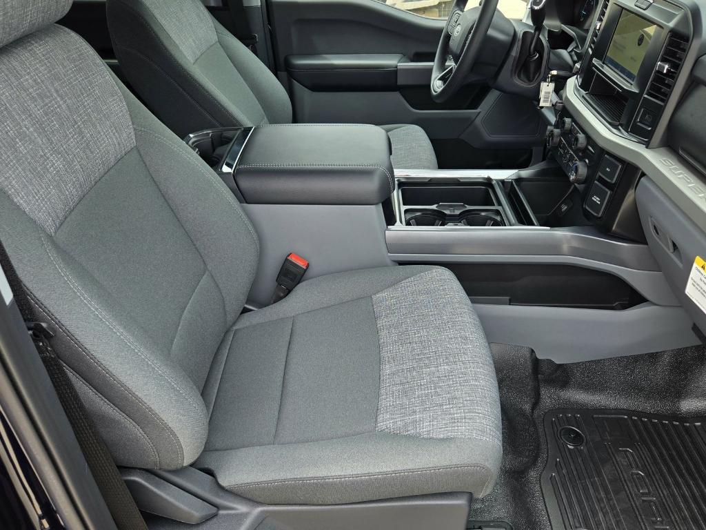 new 2025 Ford F-450 car, priced at $78,680